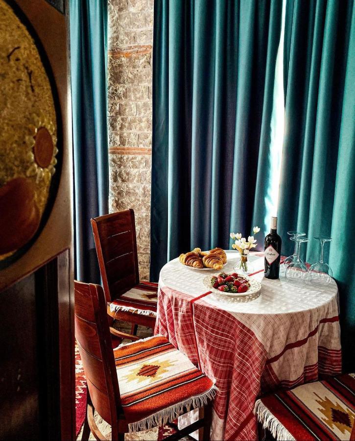 Hotel Iliria Canaj エクステリア 写真